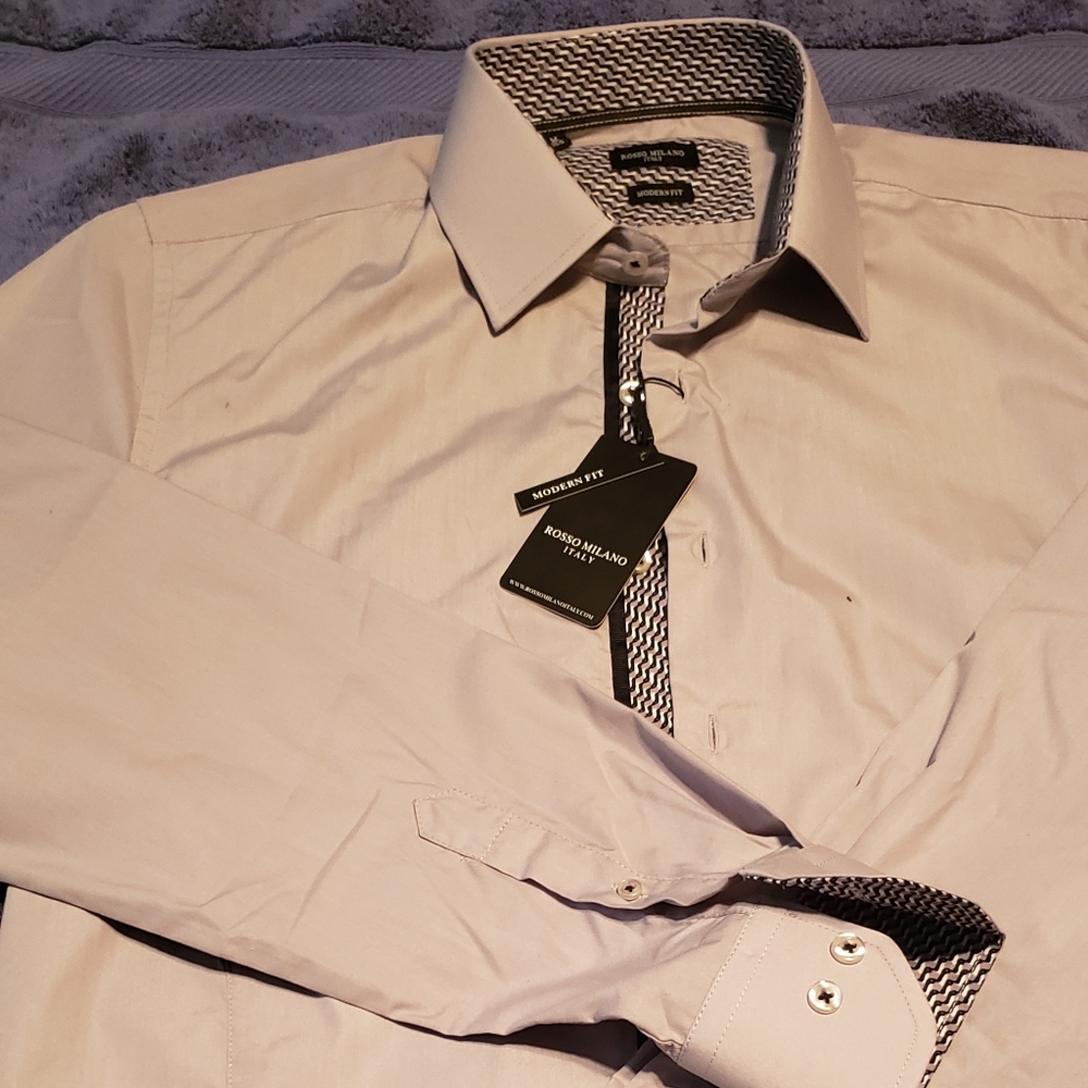 Long-sleeved shirt.